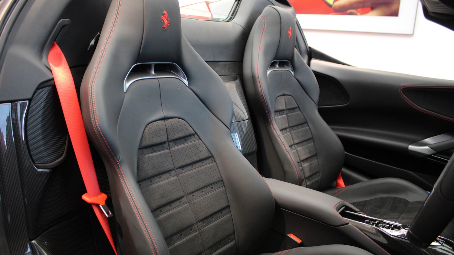 Used Ferrari SF90 Spider 2023 for sale - 78166089: Photo 11