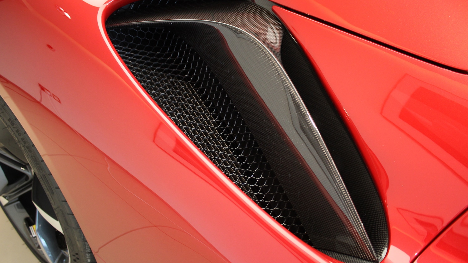 Used Ferrari SF90 Spider 2023 for sale - 78166089: Photo 25