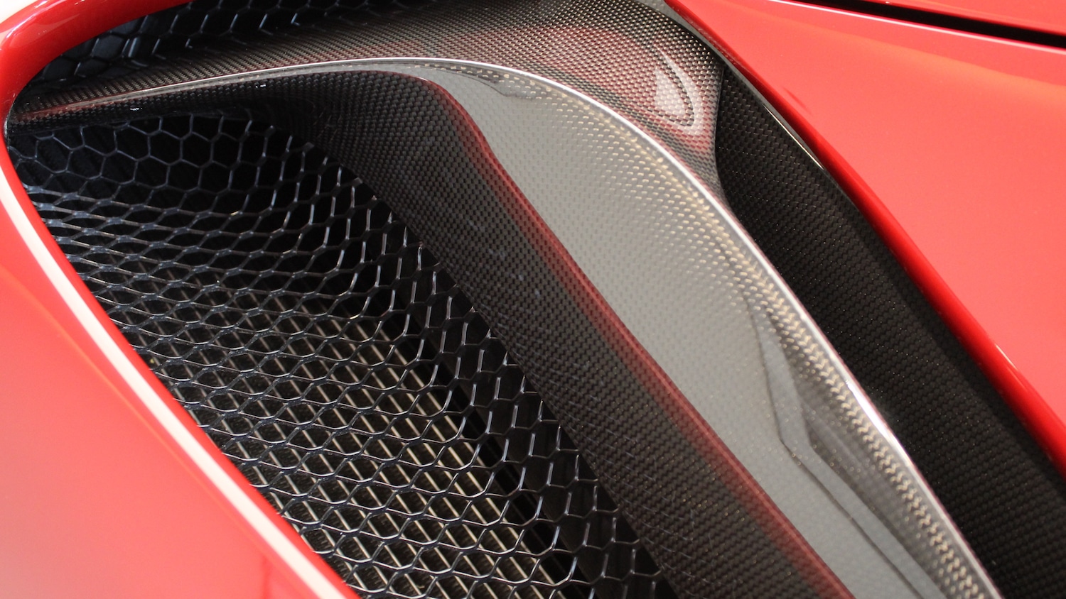 Used Ferrari SF90 Spider 2023 for sale - 78166089: Photo 29