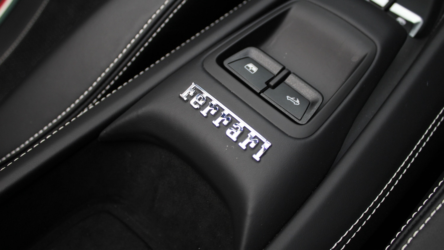 Used Ferrari F8 Spider 2022 for sale - 76161779: Photo 17