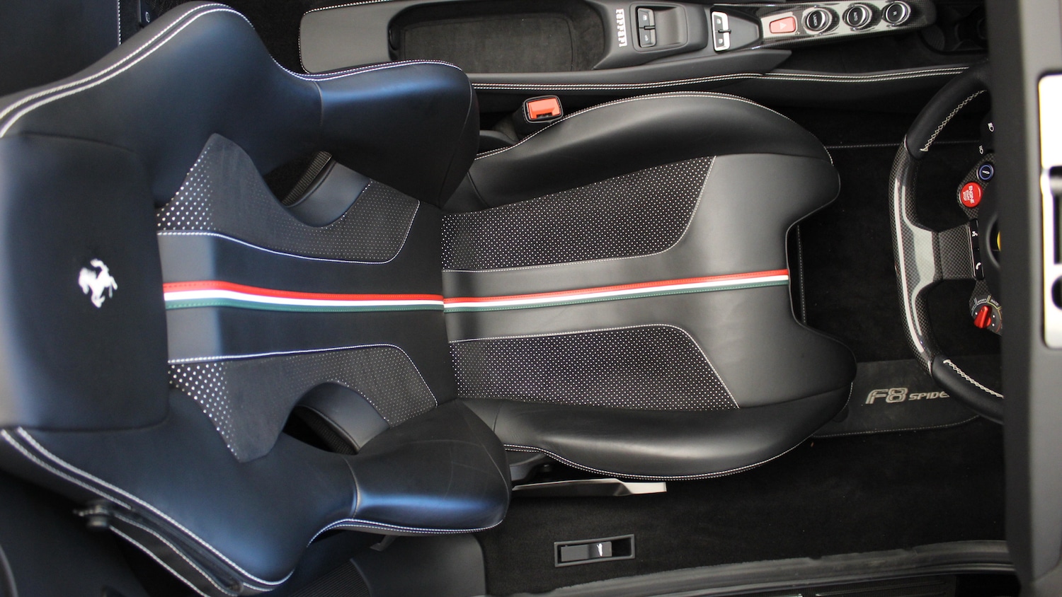 Used Ferrari F8 Spider 2022 for sale - 76161779: Photo 19