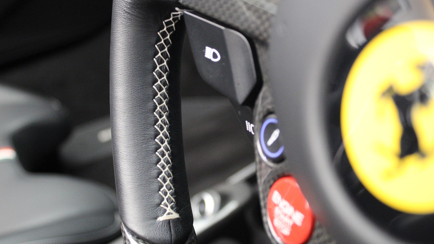 Used Ferrari F8 Spider 2022 for sale - 76161779: Photo 21