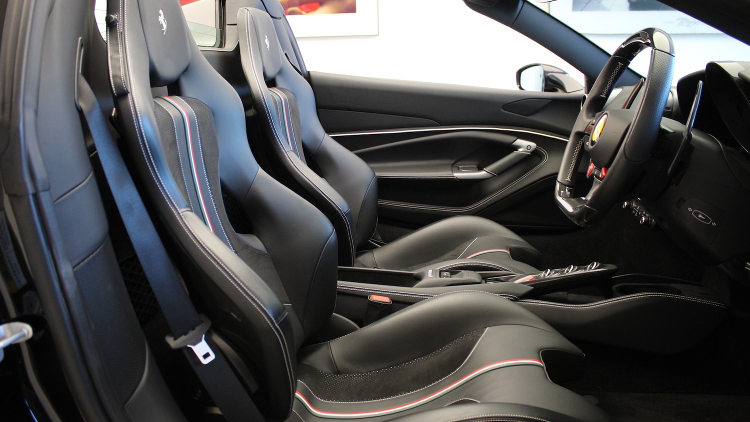 Used Ferrari F8 Spider 2022 for sale - 76161779: Photo 25