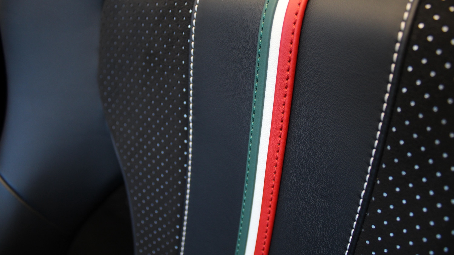 Used Ferrari F8 Spider 2022 for sale - 76161779: Photo 34