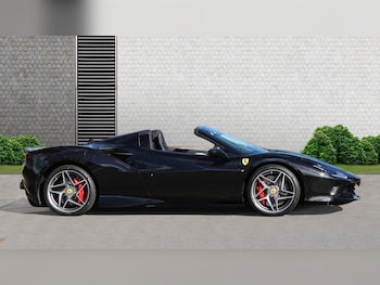 Used Ferrari F8 Spider 2022 for sale - 76161779: Photo