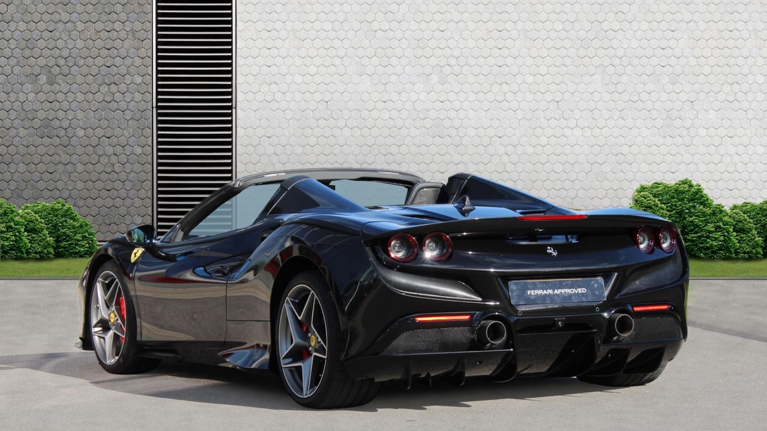 Used Ferrari F8 Spider 2022 for sale - 76161779: Photo 7