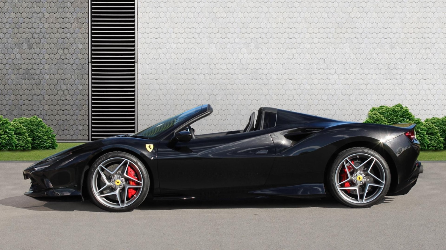 Used Ferrari F8 Spider 2022 for sale - 76161779: Photo 8
