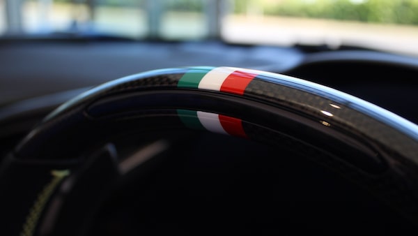 Used Ferrari SF90 Stradale 2023 for sale - 75700210: Photo 29
