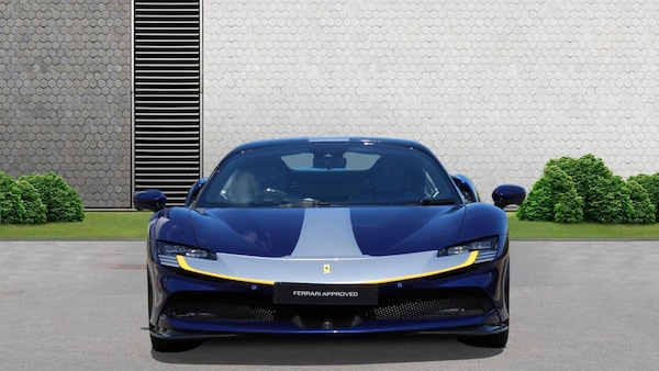 Used Ferrari SF90 Stradale 2023 for sale - 75700210: Photo 3