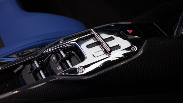 Used Ferrari SF90 Stradale 2023 for sale - 75700210: Photo 42