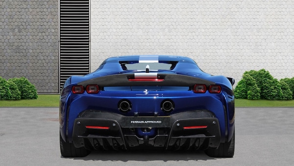 Used Ferrari SF90 Stradale 2023 for sale - 75700210: Photo 6