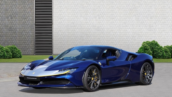 Used Ferrari SF90 Stradale 2023 for sale - 75700210: Photo 9