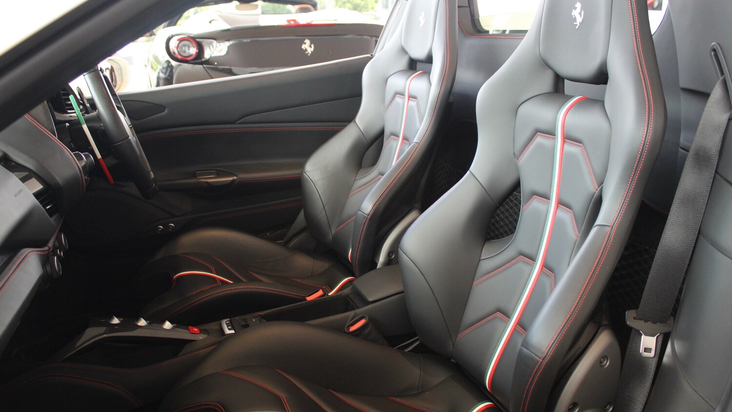 Used Ferrari 488 2018 for sale - 75407232: Photo 13