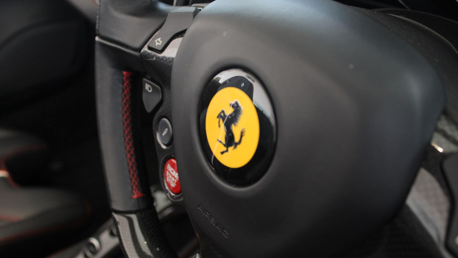 Used Ferrari 488 2018 for sale - 75407232: Photo 32