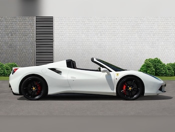 Used Ferrari 488 2018 for sale - 75407232: Photo