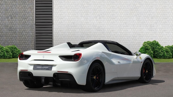 Used Ferrari 488 2018 for sale - 75407232: Photo 5