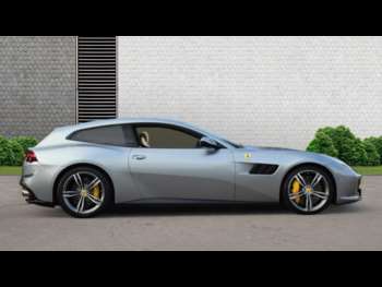 Used Ferrari GTC4Lusso 2018 for sale - 72454207: Photo