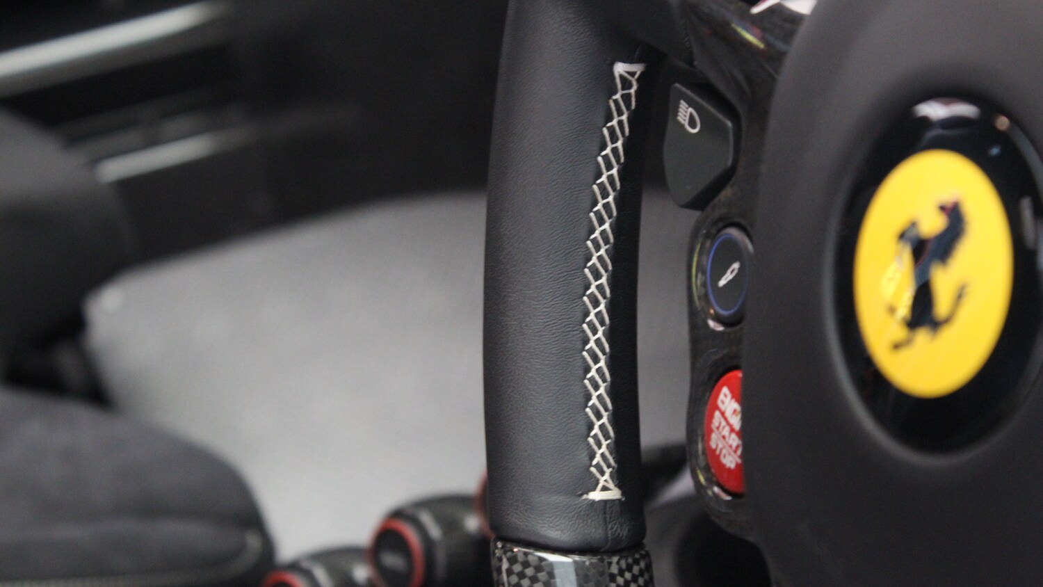 Used Ferrari 488 Pista 2018 for sale - 74984707: Photo 13