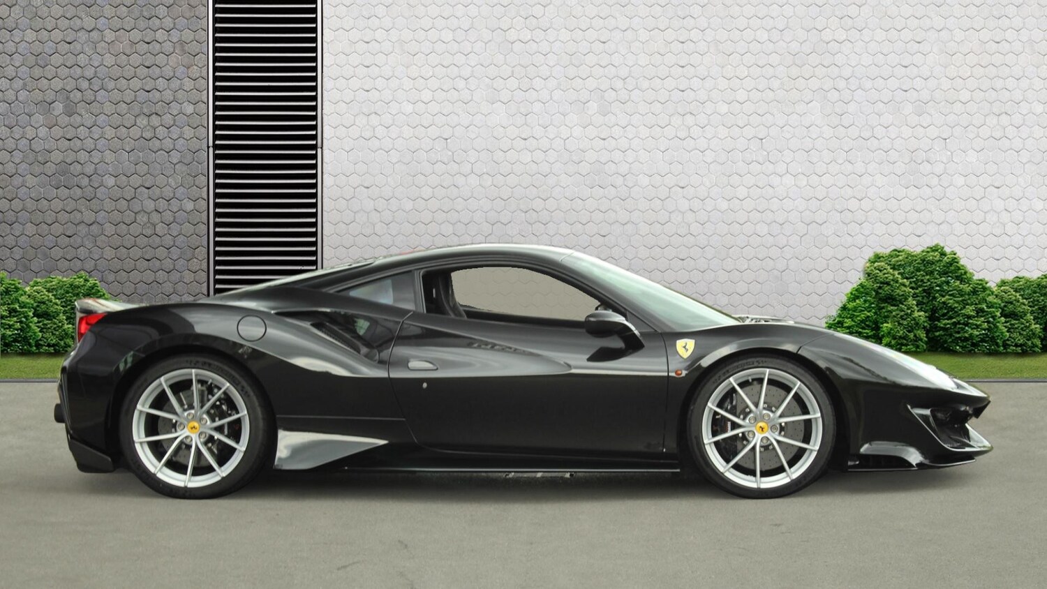 Used Ferrari 488 Pista 2018 for sale - 74984707: Photo 3