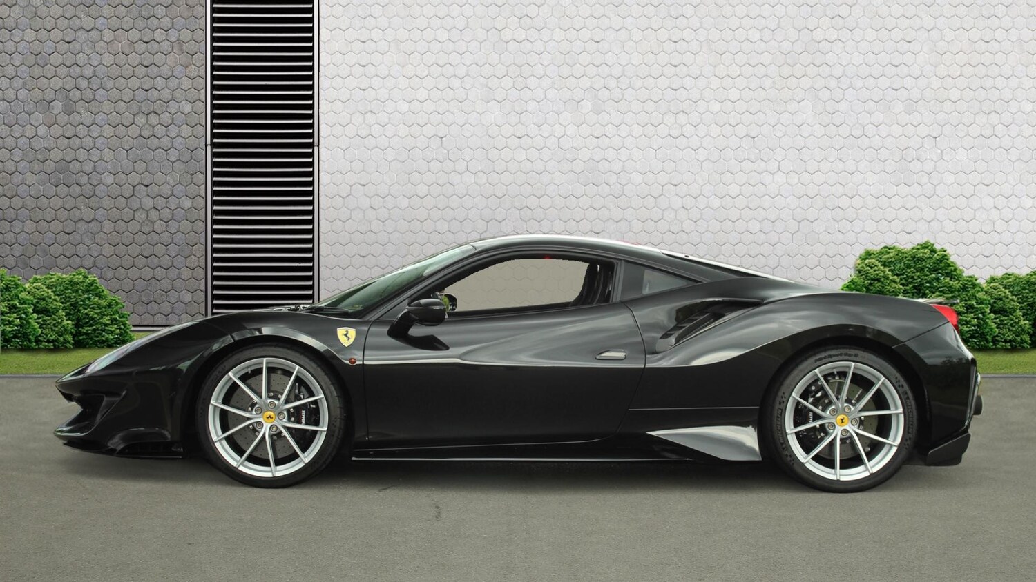 Used Ferrari 488 Pista 2018 for sale - 74984707: Photo 7