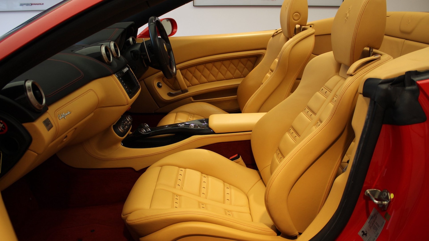 Used Ferrari California 2011 for sale - 77023348: Photo 27