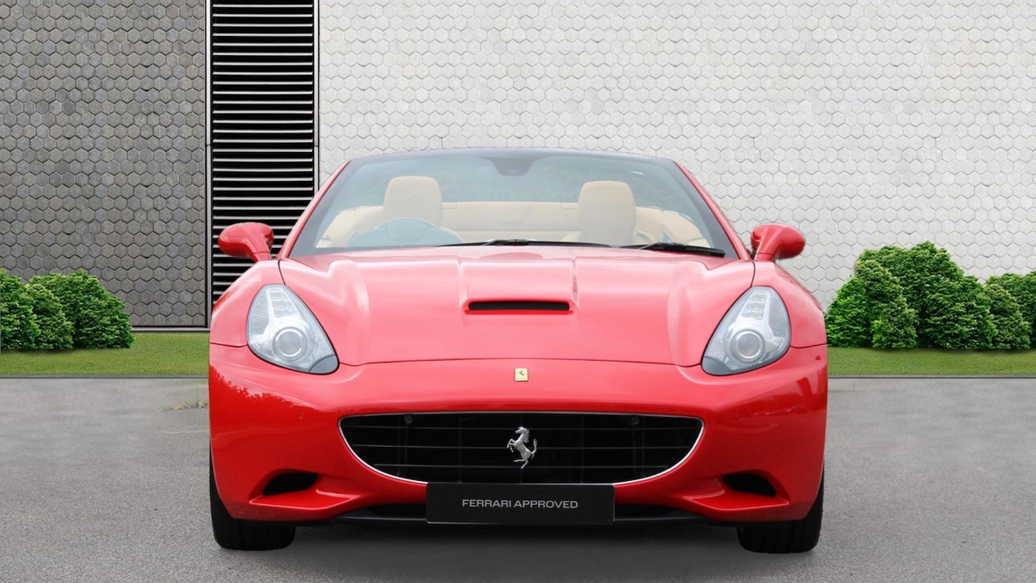 Used Ferrari California 2011 for sale - 77023348: Photo 3