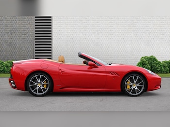 Used Ferrari California 2011 for sale - 77023348: Photo