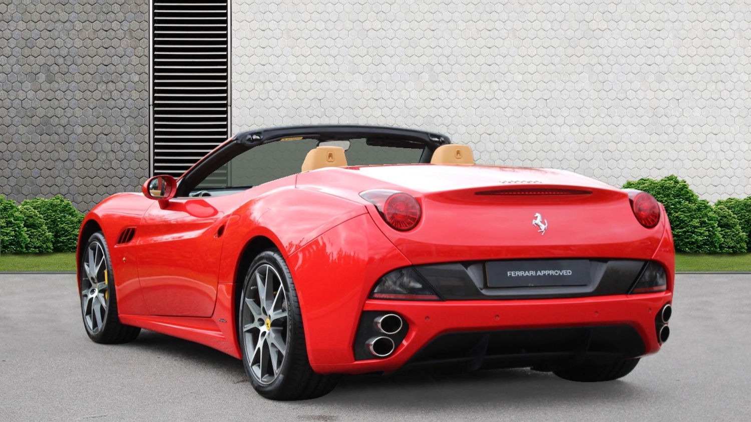 Used Ferrari California 2011 for sale - 77023348: Photo 7