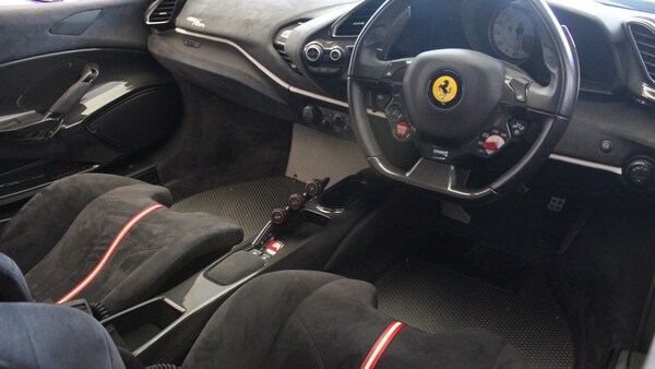 Used Ferrari 488 Pista 2019 for sale - 75641503: Photo 14