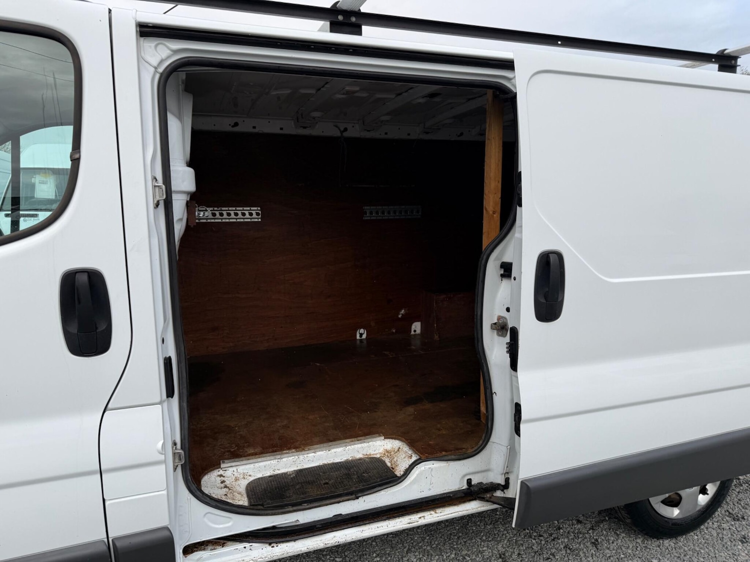 Used Vauxhall Vivaro 2011 for sale - 78127817: Photo 11