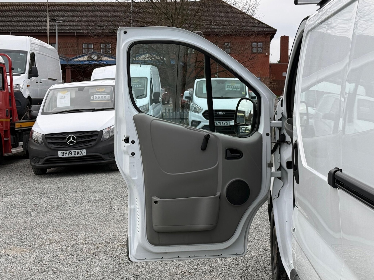 Used Vauxhall Vivaro 2011 for sale - 78127817: Photo 24