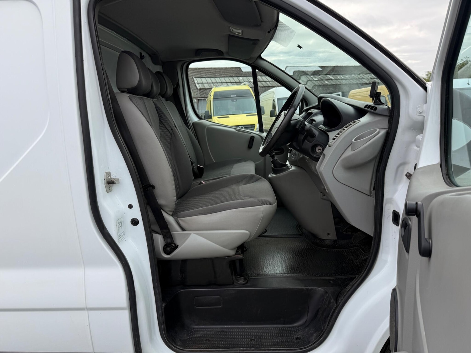 Used Vauxhall Vivaro 2011 for sale - 78127817: Photo 26