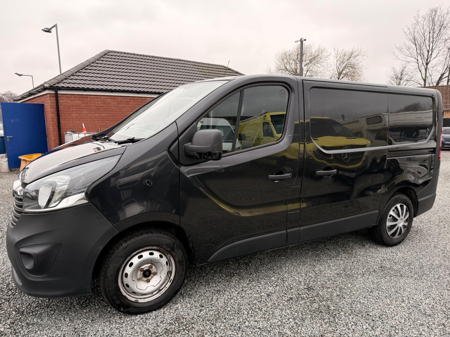 Used Vauxhall Vivaro for sale - 77612517: Photo 11
