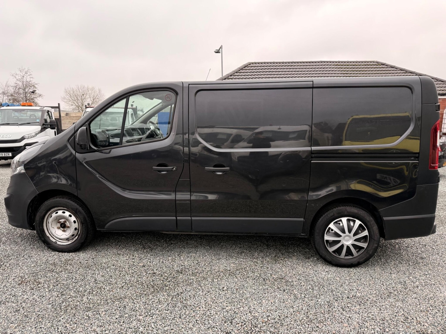 Used Vauxhall Vivaro 2016 for sale - 77510985: Photo 10