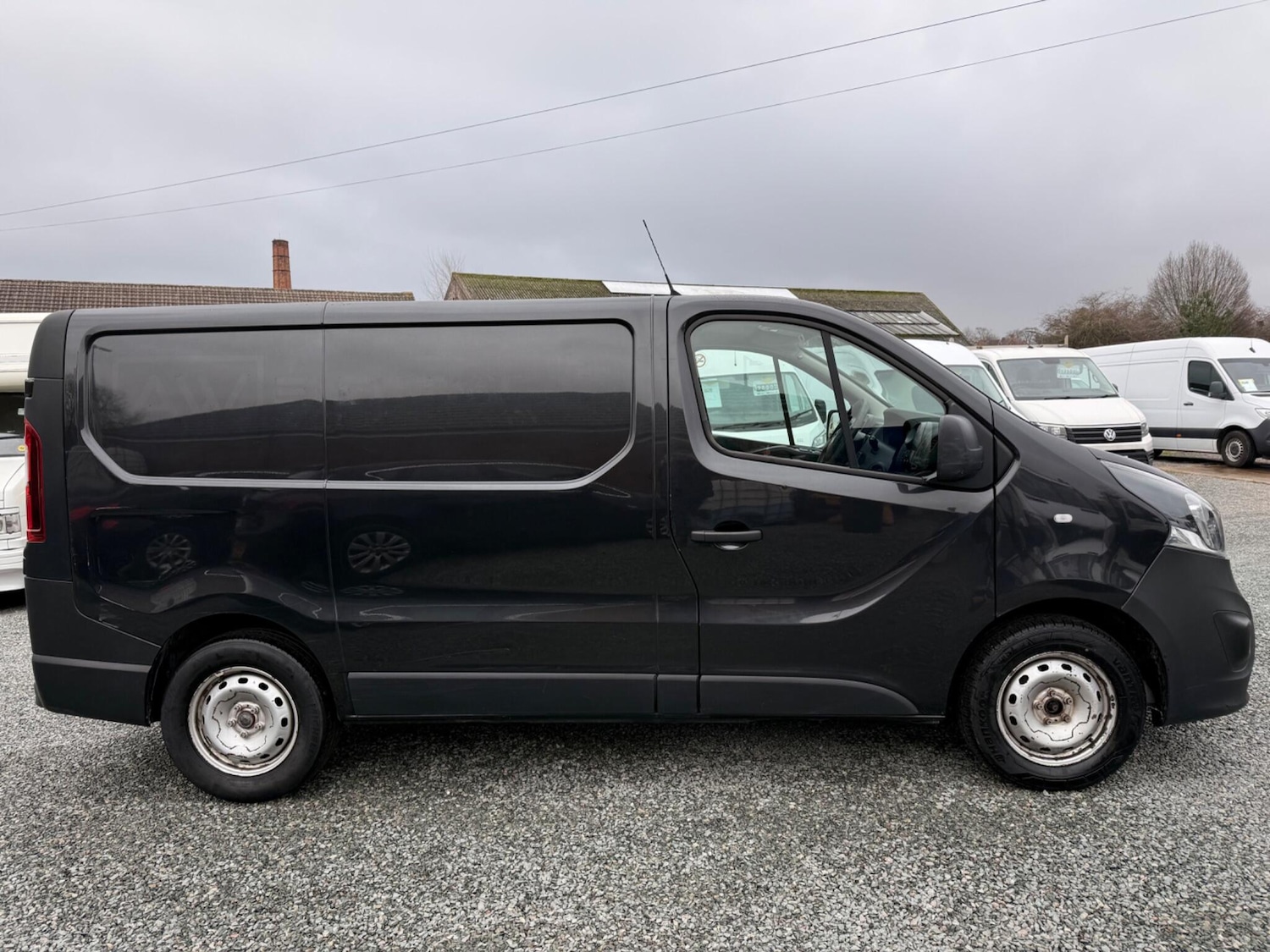 Used Vauxhall Vivaro 2016 for sale - 77510985: Photo 3