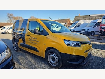 Used Mercedes-Benz Sprinter 2017 for sale - 77977720: Photo