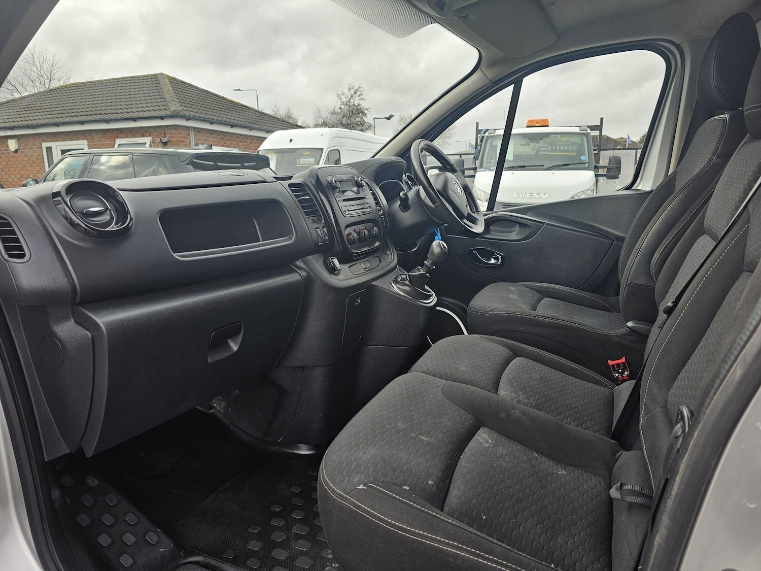 Used Vauxhall Vivaro 2017 for sale - 77598499: Photo 12