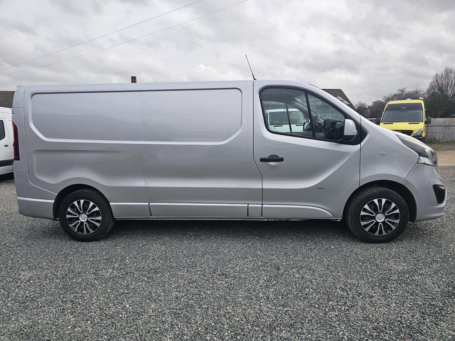Used Vauxhall Vivaro 2017 for sale - 77598499: Photo 4