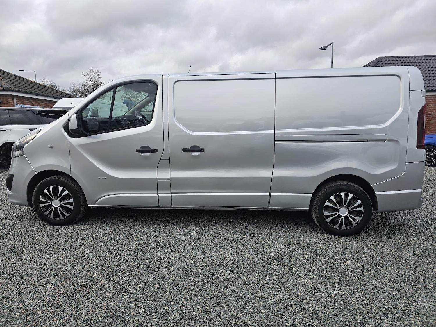Used Vauxhall Vivaro 2017 for sale - 77598499: Photo 5