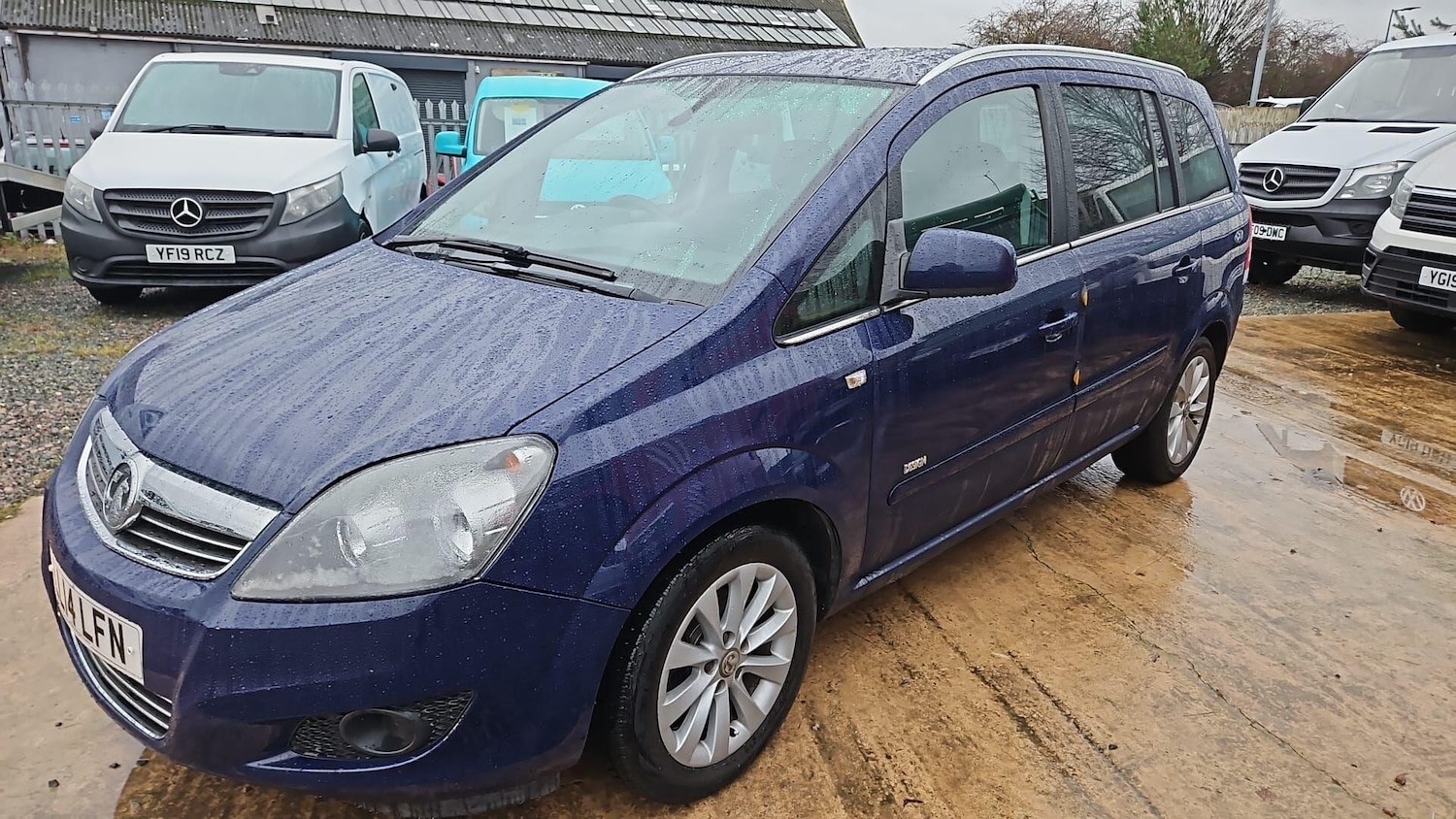 Used Vauxhall Zafira 2014 for sale - 77442182: Photo 2