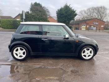 2004 - 1.6 * SERVICE HISTORY * 3-Door