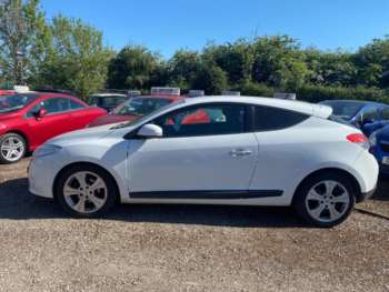 2012 - 1.5 dCi (110) Dynamique TomTom Coupe * £35 Road Tax * Last Owner 9.5 Years 3-Door