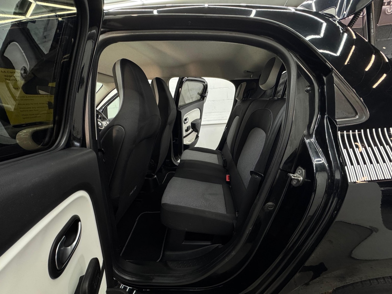 Used Renault Twingo 2015 for sale - 77145161: Photo 36