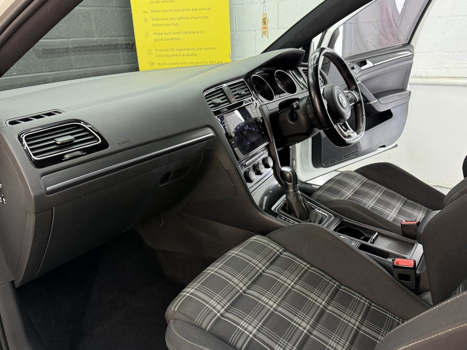 Used Volkswagen Golf 2014 for sale - 76517760: Photo 46