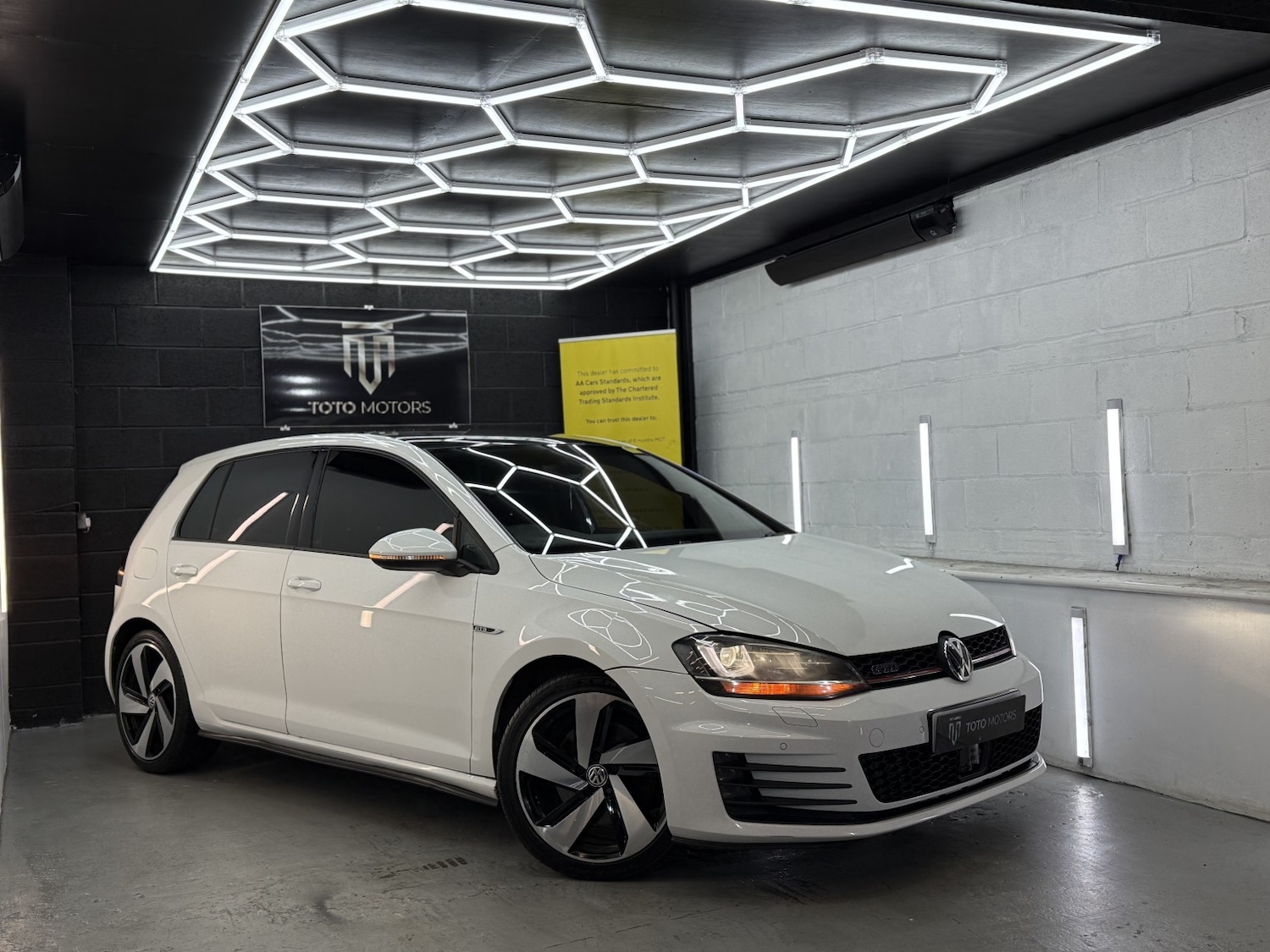 Used Volkswagen Golf 2014 for sale - 76517760: Photo 9