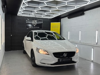 Used Volvo V40 2013 for sale - 76142527: Photo