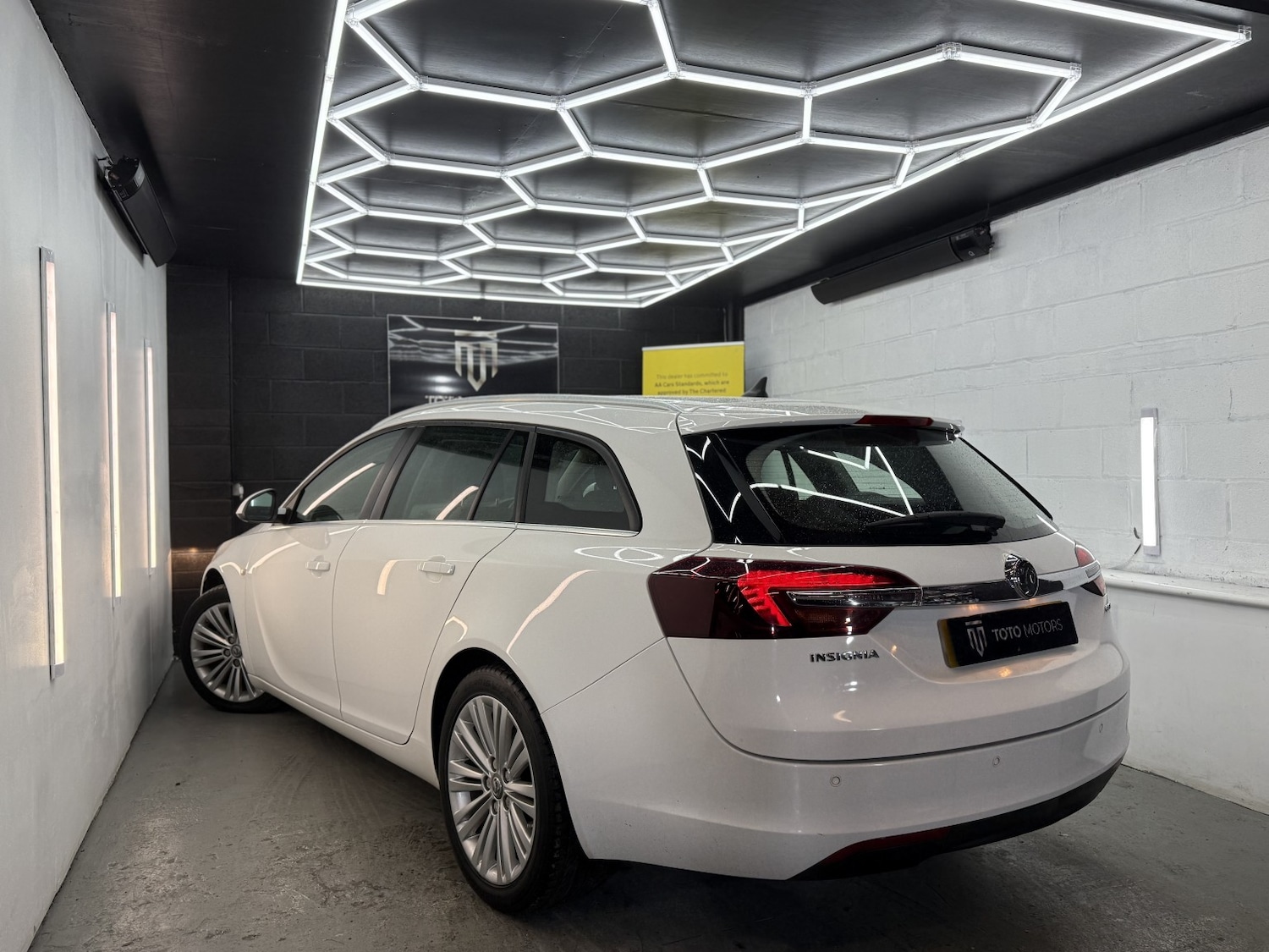 Used Vauxhall Insignia 2016 for sale - 77319838: Photo 12