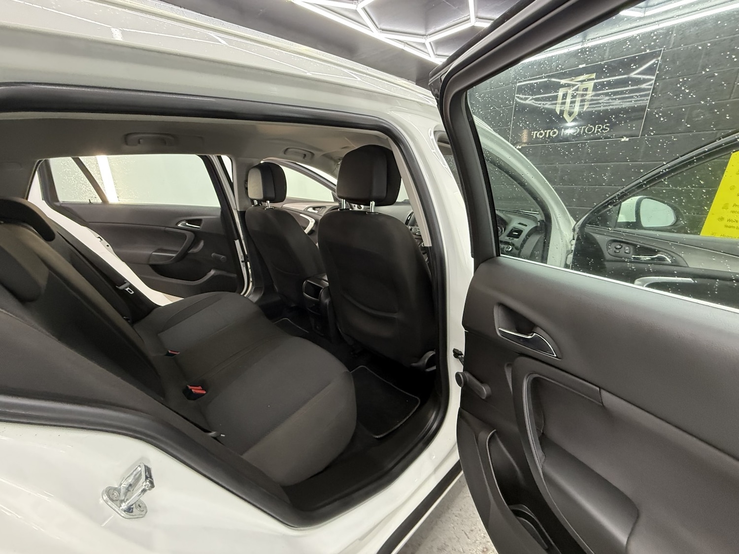 Used Vauxhall Insignia 2016 for sale - 77319838: Photo 22