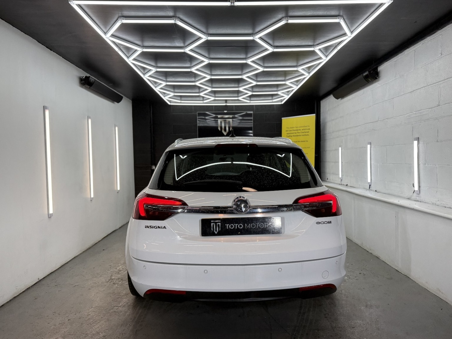 Used Vauxhall Insignia 2016 for sale - 77319838: Photo 8