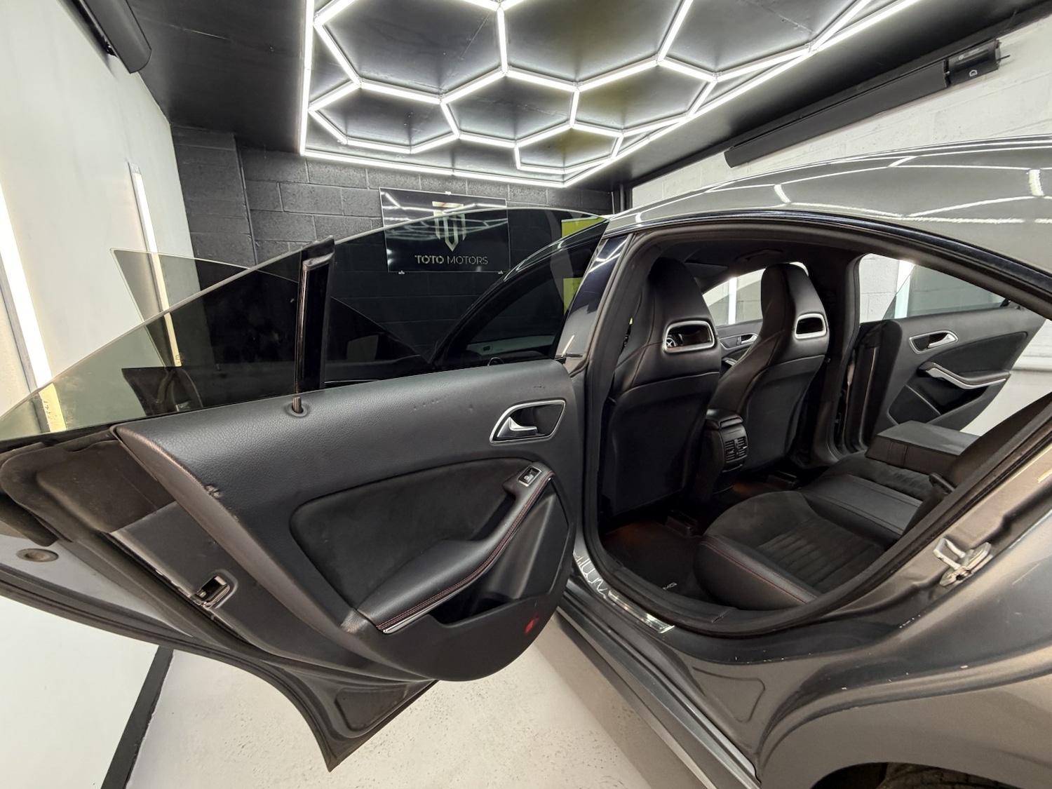 Used Mercedes-Benz CLA 2013 for sale - 77802638: Photo 35